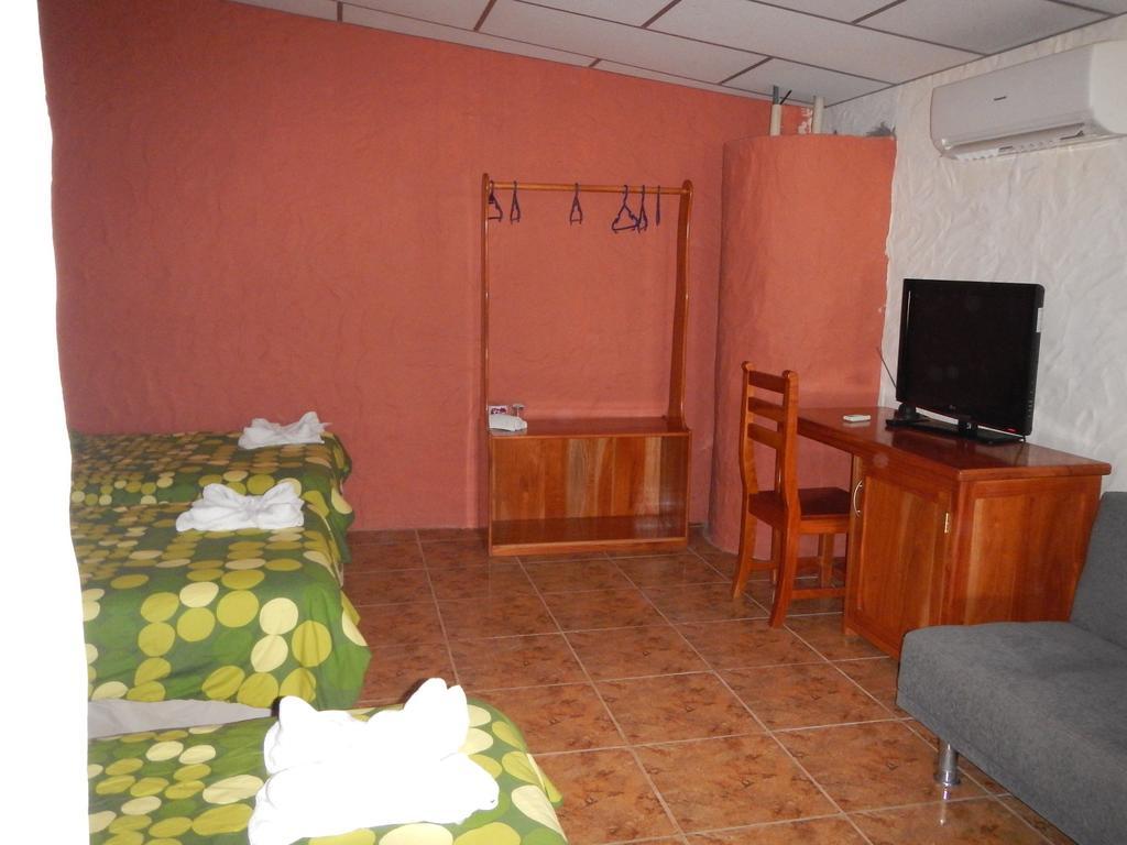 Hospedaje Casa Soleil Puerto Villamil Room photo