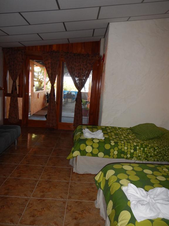 Hospedaje Casa Soleil Puerto Villamil Exterior photo
